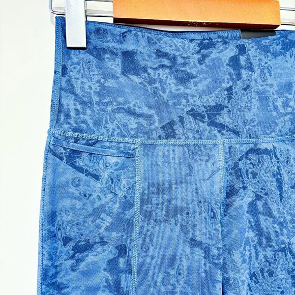 ADIDAS Terrex blue printed leggings | High-rise performance fit | Small * - Picture 3 of 6